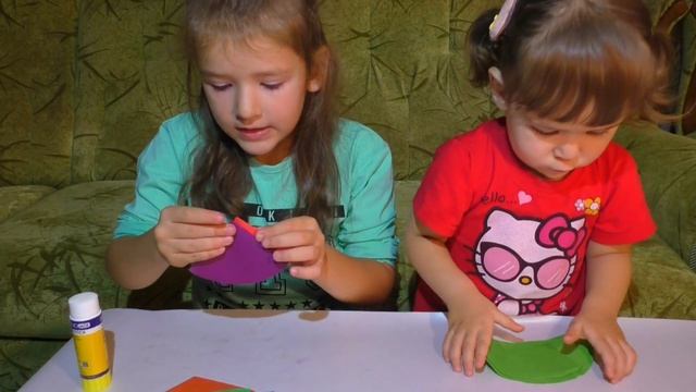 Делаем ОСЕННИЕ ЗОНТИКИ с цветной бумаги | Простые поделки | Family day ♥ смотреть онлайн