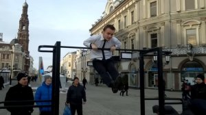 Парень из Ярославля в Казани. Воркаут.