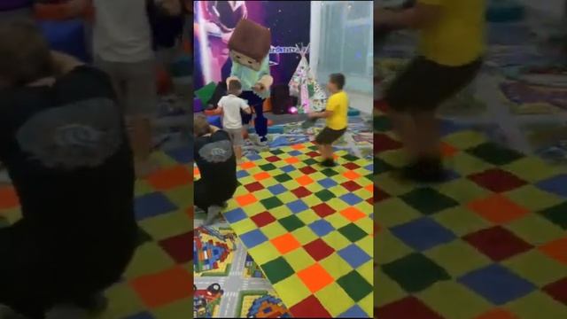 Майнкрафт на Детском празднике в Краснодаре смотреть онлайн