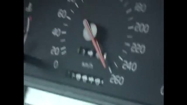 VOLVO 850 R VS BMW 750 смотреть онлайн