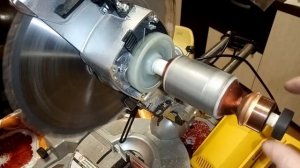 Взгляд изнутри Торцовочная пила калибр ПТЭ 255 1900вт