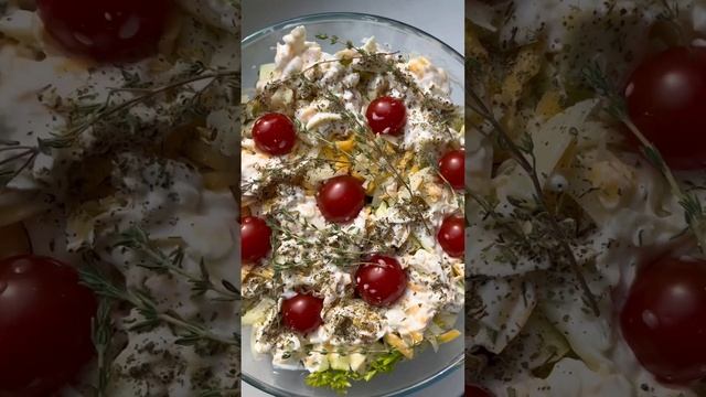 Кабачки с куриным филе, арахисом, зеленью, травами и сыром