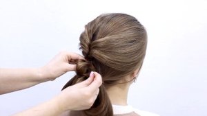 Прическа на длинные волосы.Пучок