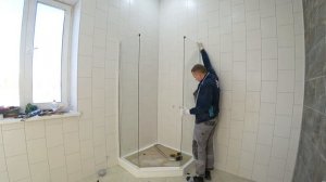 Монтаж душевого уголка