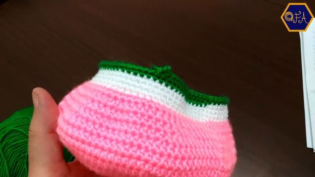 Çilek Kız Amigurumi Bebek - Bere Örülüşü