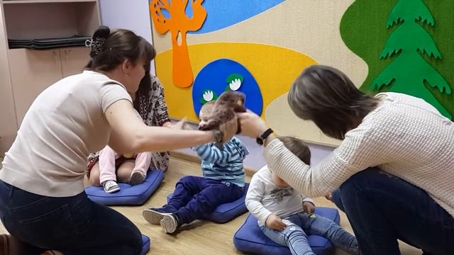 Занятие с малышами и их мамами