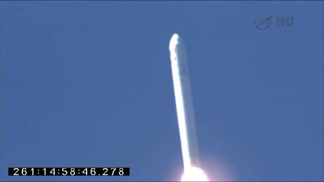 Второй коммерческий грузовой космический корабль стартовал к МКС Antares Rocket Lifts Off! смотреть онлайн