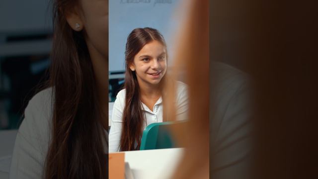 👑КОРОЛЕВА ШКОЛЫ👑Серия №9👑Сорвала урок, чтобы спасти одноклассников!  #королевашколы #марияянковск