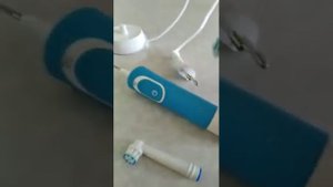 Зубная щётка Oral-B Pro timer.