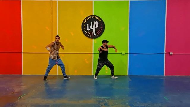 Bachata, Kay One feat. Cristobal. Es Tiempo De Bailar, Alan Fica, Ale Madariaga смотреть онлайн