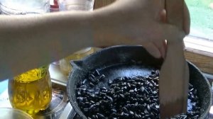Семечки жареные и соленые, самые вкусные. И один секрет от соседа.