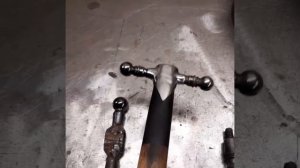 Рихтовочный молоток из элементов подвески автомобиля.