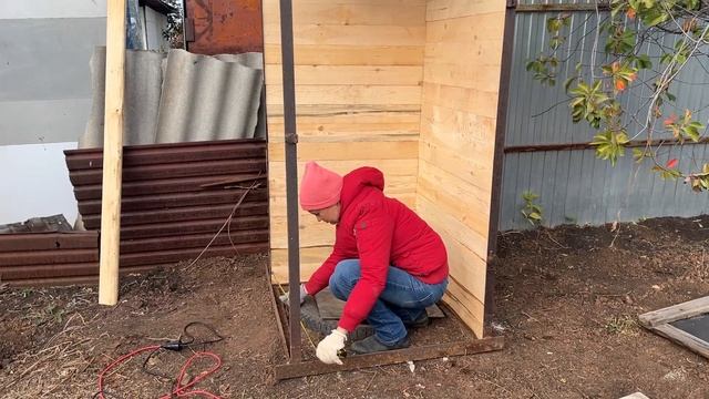 Построили туалет и пристроили бездомного кота смотреть онлайн