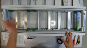 Распределительный щит ABB U61. Встраиваемый шкаф серии U. Обзор щитка