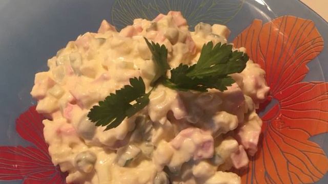 Салат Зимний с колбасой и маринованными огурцами