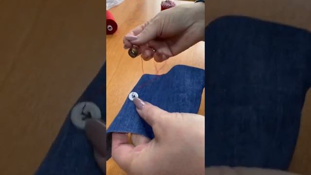 Как красиво пришить пуговицу.