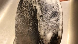 Как удалить нагар: важный совет