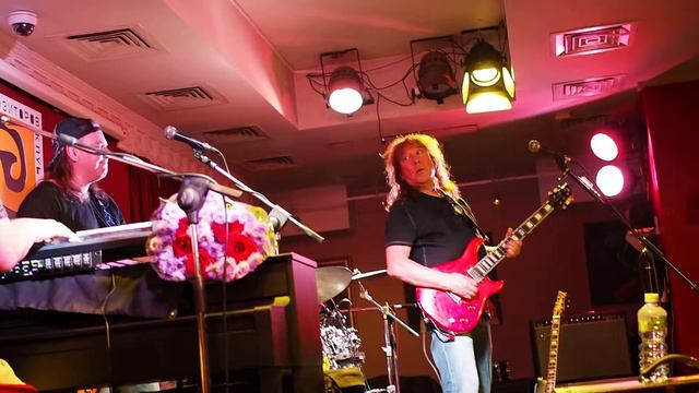 Динамик: Эй, красотка! смотреть онлайн