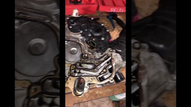 Audi Q7 CVMD 3.0 tdi 4M снятие ЕГР Теплообменника лобовины Цепей ГРМ Впускных коллекторов И.Т.Д смотреть онлайн