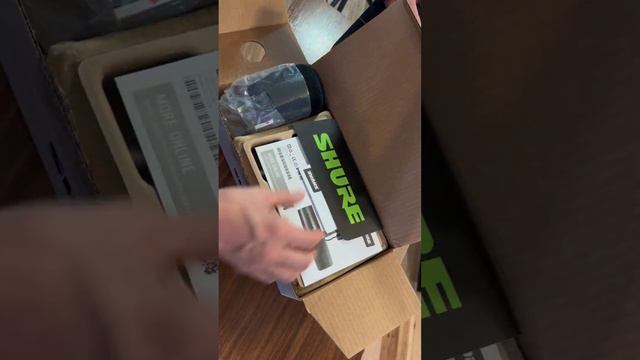 Unboxing NEW Shure SM7dB