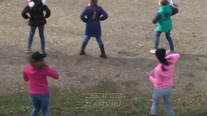 Ученики школы №4 устроили для своих любимых учителей необычный флешмоб