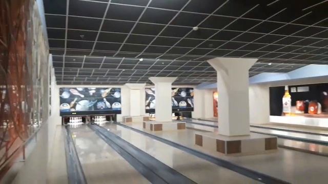 Играем в боулинг /Боулинг Клуб ,,Страйк' часть 1'/02.02.19 смотреть онлайн