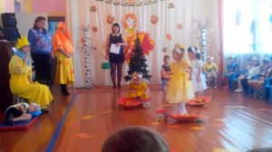 Танец Пчелки средняя группа Осенние праздник