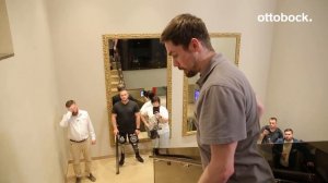 Школа ходьбы на протезе. Тренировка навыков подъема и спуска по лестнице при парной ампутации