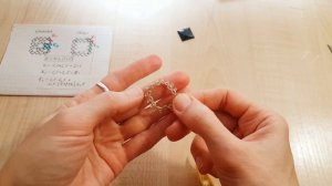 Как оплести маленький кабошон в технике фриволите? Тонкая оплётка по краю.