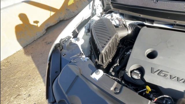 Как купить новое авто в Канаде, даже если нет работы. Обзор Chevrolet Traverse 2023