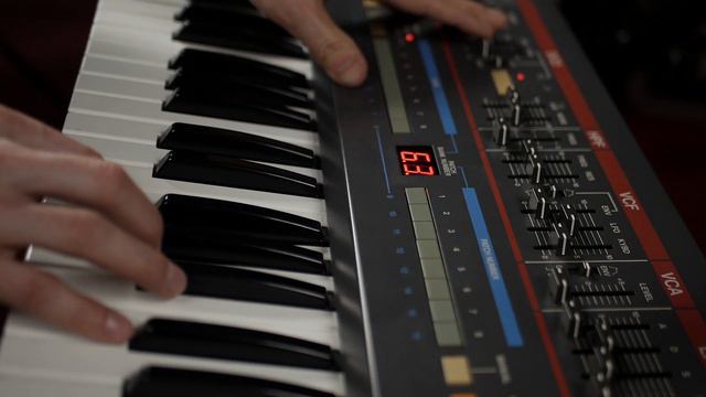 Space lead with Roland Juno 106 (no talking) смотреть онлайн