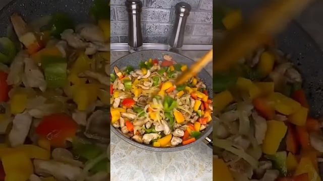 Тушеное мясо с овощами на гарнир #рецепты #шефповар #кулинария