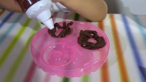 Катя и папа приготовили Донатсы