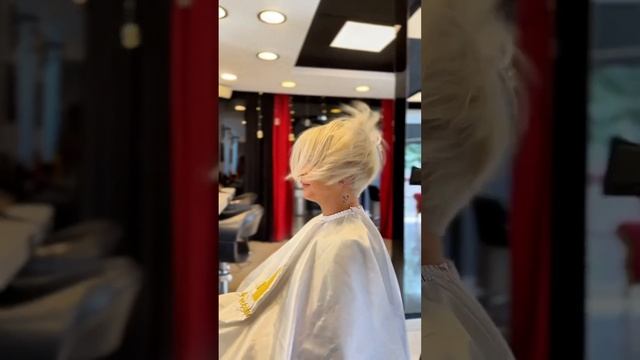 Пикси-боб -Шикарная Стрижка для женщин за 50/Pixie Bob -A chic haircut for women over 50