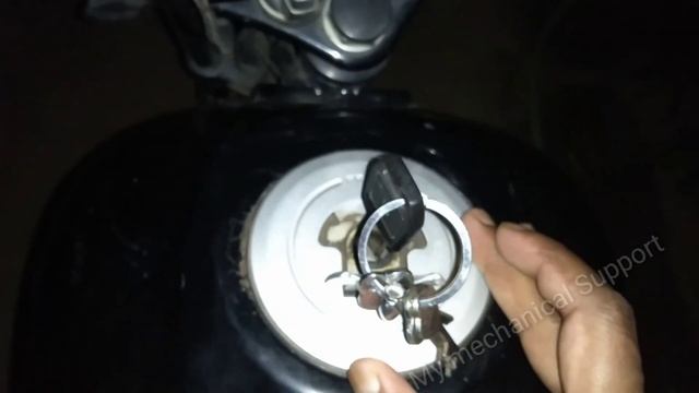 How to open bike fuel tank | jammed fuel tank |fuel tank lock not working | My Mechanical support смотреть онлайн