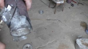 Много волшебного порошка в расплавленный алюминий