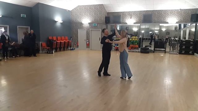 Beginners Plus Samba - April 2016 смотреть онлайн