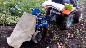 Копаю картошку самодельным минитрактором