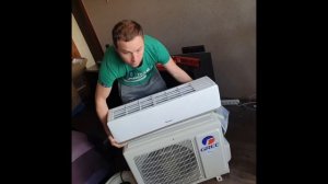 Сверление отверстия для коммуникаций кондиционера