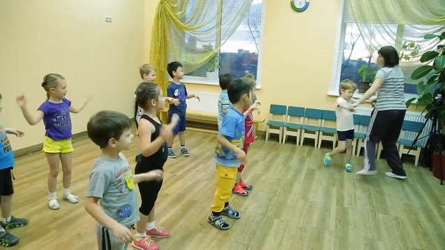 Открытое физкультурное занятие в группе "Ростки" смотреть онлайн