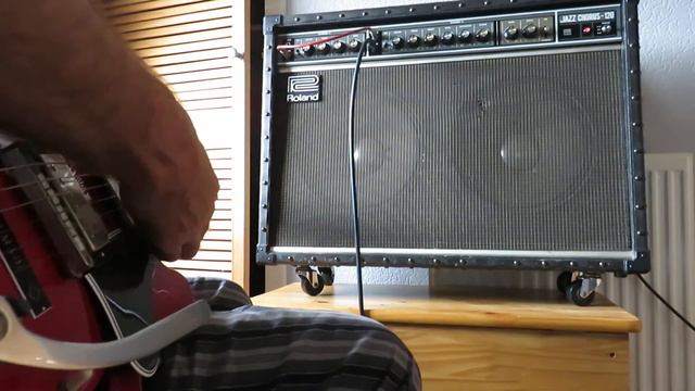 Roland JC 120 for Sale (Guitar is Gibson ES 335 (Rich Robinson) смотреть онлайн