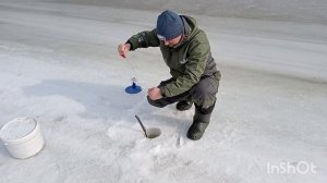 Зимняя рыбалка на реке Нейва