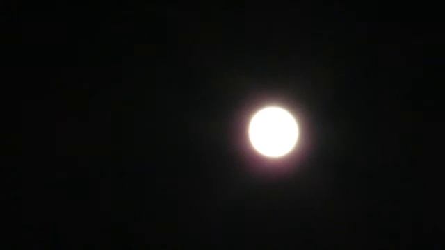 Moon Zoom - Canon SX60 смотреть онлайн
