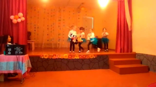 Танец на день матери "Я скучаю по маме" смотреть онлайн