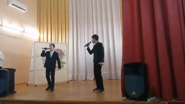 Поздравления всех женщин и девочек с 8марта! смотреть онлайн