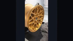 Покраска и алмазная проточка литого диска. Цвет оранжевый.