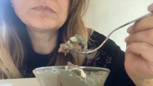 Мел белая гора и кусочки уральской глины в пасте