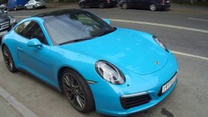 PORSCHE 911