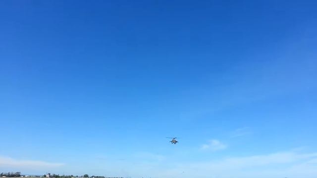 красивый взлет. полет вертолета смотреть онлайн