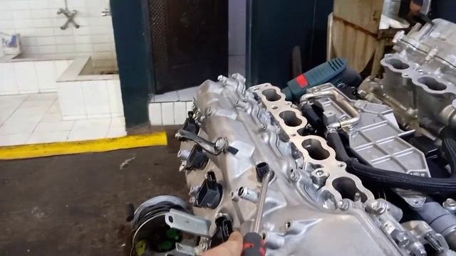 Toyota Landcruiser 2014 V8-4.6L (1UR-FE) Engine Sensors Location